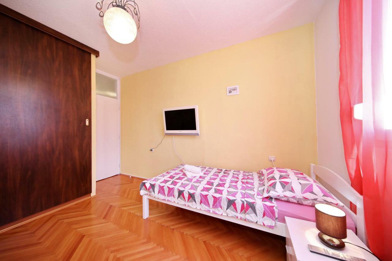 Apartman Lana In City Centre With Garage Zadar Exterior photo