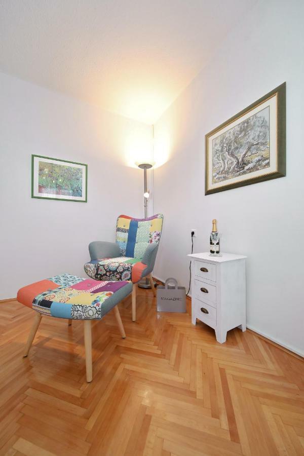 Apartman Lana In City Centre With Garage Zadar Exterior photo