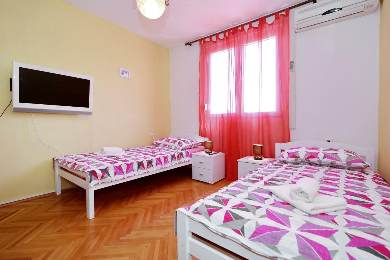 Apartman Lana In City Centre With Garage Zadar Exterior photo