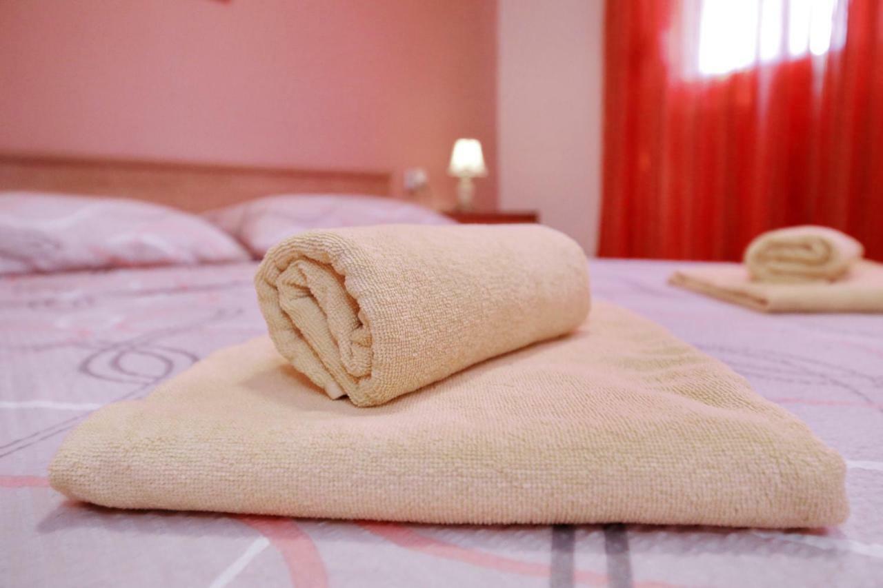 Apartman Lana In City Centre With Garage Zadar Exterior photo
